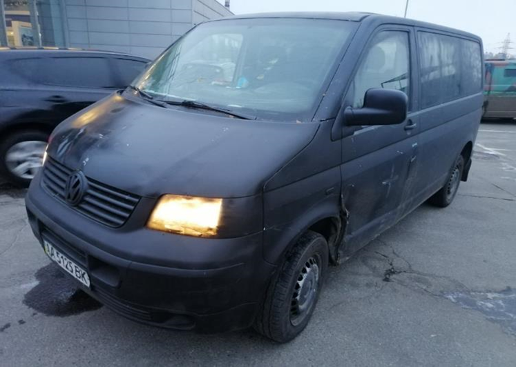 Автомобіль легковий пасажирський VOLKSWAGEN TRANSPORTER, 2006 р.в., колір білий (згідно свідоцтва про реєстрацію) та чорний - фактично, об’єм двигуна 1984 см. куб, вид палива – бензин, номер кузова: WV2ZZZ7HZ6X021098, номер державної реєстрації: АА5125ВК