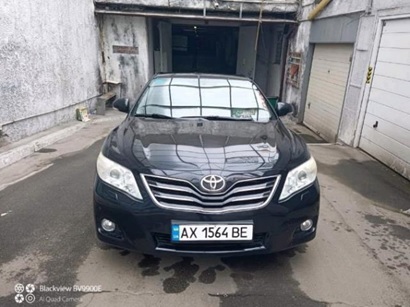 Автомобіль TOYOTA CAMRY, 2010 року випуску, колір чорний, об’єм двигуна 2362 см. куб, номер кузова: JTNBE40K203203713, тип пального - бензин, номер державної реєстрації: АХ1564ВЕ. Сигналізація SPASE SECURITY GSM до Toyota Camry державний номер AX1564BE