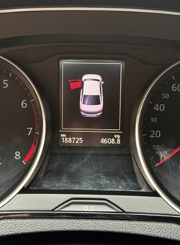 Автомобіль VOLKSWAGEN PASSAT 2015 р.в., колір сірий, об’єм двигуна 1798 см. куб, вид палива – бензин, номер кузова: WVWZZZ3CZFE473968, номер державної реєстрації: AA2903OT, інв. №130643. Основні засоби у кількості 380 одиниць