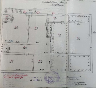 Банк (приміщення) (12/100 часток), загальною площею 778,90 кв.м, за адресою: Донецька обл., м. Маріуполь, вулиця Азовстальська за №19/1. Реєстровий №321 в реєстровій книзі №1. Інвентарний № 105633. Основні засоби у кількості 7 одиниць