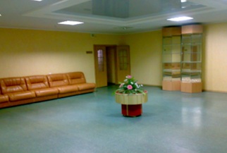 Будинок літ. ``А-ІІІ`` з прибудовами літ. ``А`-І``, літ. ``А``-І``, літ. ``А```-І``, загальною площею 4 446,7 кв.м, за адресою: Донецька обл., м. Горлівка, вулиця Петровського Г.І., будинок 1. Реєстраційний номер об`єкту нерухомого майна: 1736566. Інвентарний № 98600. Будинок літ. ``Б-ІІІ``, загальною площею 387,7 кв.м, за адресою: Донецька обл., м. Горлівка, вулиця Петровського Г.І., будинок 1. Реєстраційний номер об`єкту нерухомого майна: 1736566. Інвентарний № 98590. Будинок літ. ``Г-І``, загальною площею 184,4 кв.м, за адресою: Донецька обл., м. Горлівка, вулиця Петровського Г.І., будинок 1. Реєстраційний номер об`єкту нерухомого майна: 1736566. Інвентарний № 98516. Будинок літ. ``Д-І``, загальною площею 101,1 кв. м, за адресою: Донецька обл., м. Горлівка, вулиця Петровського Г.І., будинок 1. Реєстраційний номер об`єкту нерухомого майна: 1736566. Інвентарний № 98509. Основні засоби у кількості 176 шт