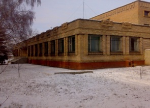 Будинок, загальною площею 1 808,3 кв.м, за адресою: Донецька обл., м. Горлівка, вулиця Черняховського генерала, будинок 61. Реєстраційний номер об`єкту нерухомого майна: 43229. Інвентарний № 98532. Гараж, загальною площею 54,7 кв.м, за адресою: Донецька обл., м. Горлівка, вулиця Черняховського генерала, будинок 61. Реєстраційний номер об`єкту нерухомого майна: 42944. Інвентарний № 100999