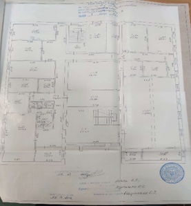 Будівля банку, загальною площею 1 744,3 кв.м, за адресою: Донецька обл., м. Костянтинівка, вулиця Поштова (був. Ленінградська), будинок 8. Реєстраційний номер об`єкту нерухомого майна: 543773014000. Інвентарний № 100174.