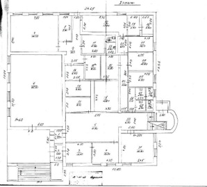Будівля банку, загальною площею 923,40 кв. м, за адресою: Донецька обл., м. Макіївка, вулиця Кірова (назва нечинна), будинок 51. Реєстраційний номер об’єкта нерухомого майна: 20598568. Інвентарний № 95249. Основні засоби у кількості 7 одиниць