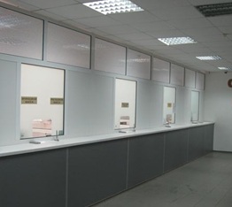 Будівля філії ``Відділення Промінвестбанку у м. Харцизьку Донецької області``, загальною площею 3 031,44 кв.м, за адресою: Донецька обл., м. Харцизьк, вулиця Жовтнева (Октябрьская), будинок 68. Реєстраційний номер об`єкту нерухомого майна: 9038914. Інвентарний № 95087. Бокси, загальною площею 109,00 кв.м, за адресою: Донецька обл., м. Харцизьк, вулиця Жовтнева (Октябрьская), будинок 68. Реєстраційний номер об`єкту нерухомого майна: 9038914. Інвентарний № 95088. Основні засоби у кількості 36 одиниць