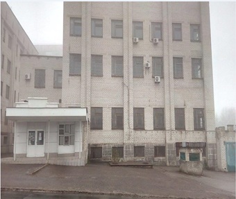 59/100 часток (спільна часткова власність) будівлі, загальною площею 2 236,6 кв.м., що становить 1 264,10 кв. м, за адресою: Луганська обл., Сіверськодонецький р. (Сєвєродонецький р-н), м. Лисичанськ (місто Лисичанськ), вулиця Володимира Великого (вулиця Володимира Великого, вулиця Малиновського, вулиця Малиновського), будинок 5. Реєстраційний номер об`єкту нерухомого майна: 3207251744120. Інвентарний № 86068. Майнові права на гаражі, загальною площею 282,4 кв. м, за адресою: Луганська обл., м. Лисичанськ, вулиця Малиновського, 5. Інвентарний № 85874