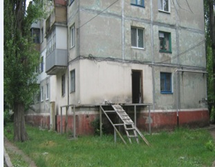 Квартира, загальною площею 46,30 кв.м (житлова площа - 30,90 кв.м), за адресою: Луганська обл., м. Антрацит, вулиця Петровського, будинок 49 в, квартира 2. Реєстраційний номер об’єкта нерухомого майна: 14120165. Інвентарний № 85614