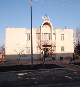 Нежиле приміщення (відділення Промінвестбанку), загальною площею 955,7 кв.м, за адресою: Автономна Республіка Крим, Ленінський р., м. Щолкіне, вулиця Без назви, буд. 174. Реєстраційний номер: 18851072. Інвентарний № 88568. Основні засоби у кількості 5 шт