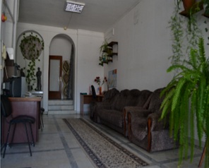 Нежиле приміщення, загальною площею 583,9 кв.м, за адресою: Автономна Республіка Крим, Красногвардійський р., с. Петрівка, Суспільний центр квартал, будинок 6. Реєстраційний номер об’єкта нерухомого майна: 7520912. Інвентарний № 103428. Основні засоби у кількості 27 шт