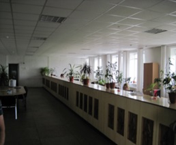 Нежитлова будівля , будинок банку, загальною площею 1 994,90 кв. м, за адресою: Луганська обл., м. Алчевськ, вулиця Леніна, 44. Реєстраційний номер 301382 (номер запису 141 в книзі 1). Інвентарний № 83779. Будівлі гаражів, загальною площею 224,2 кв. м, за адресою: Луганська обл., м. Алчевськ, вулиця Леніна, 44 а. Реєстровий номер 203 в реєстровій книзі 1). Інвентарний № 83748. Основні засоби у кількості 234 шт