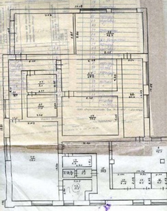Нежитлова будівля (будівля А-1 з тамбуром 1), загальною площею 811,2 кв. м, за адресою: Луганська обл., м. Сорокине (Краснодон), Леніна майдан, будинок №8-а. Реєстраційний номер 198557. Інвентарний № 86199. ШКАФ. Інвентарний № 86287