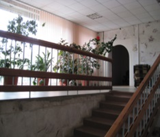 Нежитлова будівля, загальною площею 1 270,0 кв. м, за адресою: Луганська обл., м. Сокологірськ (Первомайськ), вулиця Леніна, будинок 60б. Реєстраційний номер об’єкта нерухомого майна: 301507. Інвентарний № 86510. Основні засоби у кількості 92 шт