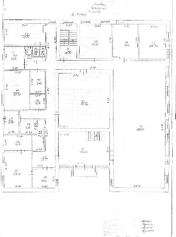 Нежитлові будівлі: будівля банку (2 А), загальною площею 1 275,2 кв. м, та гараж (1 Б), загальною площею 85,8 кв.м, за адресою: Донецька обл., м. Макіївка, вулиця Полтавська, будинок б/н. Реєстраційний номер об’єкта нерухомого майна: 20613910. Інвентарний № 95251. Основні засоби у кількості 9 одиниць