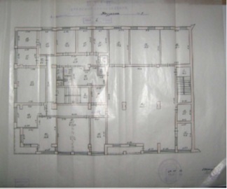 Приміщення банку, загальною площею 1 003,5 кв.м, за адресою: Автономна Республіка Крим, м. Феодосія, вул. Назукіна, №3. Реєстровий номер 298 на стр. 70 в реєстровій книзі №3а. Інвентарний № 88576. Основні засоби у кількості 31 шт