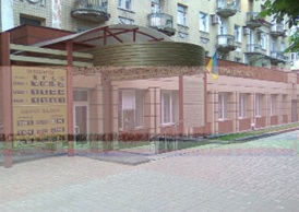 Вбудоване приміщення, загальною площею 400,3, кв. м, за адресою: Донецька обл., м. Донецьк, проспект Комсомольський, будинок 21. Реєстраційний номер об`єкту нерухомого майна: 1172892. Інвентарний № 90432. Основні засоби у кількості 194 одиниці